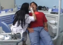 comendo a dentista